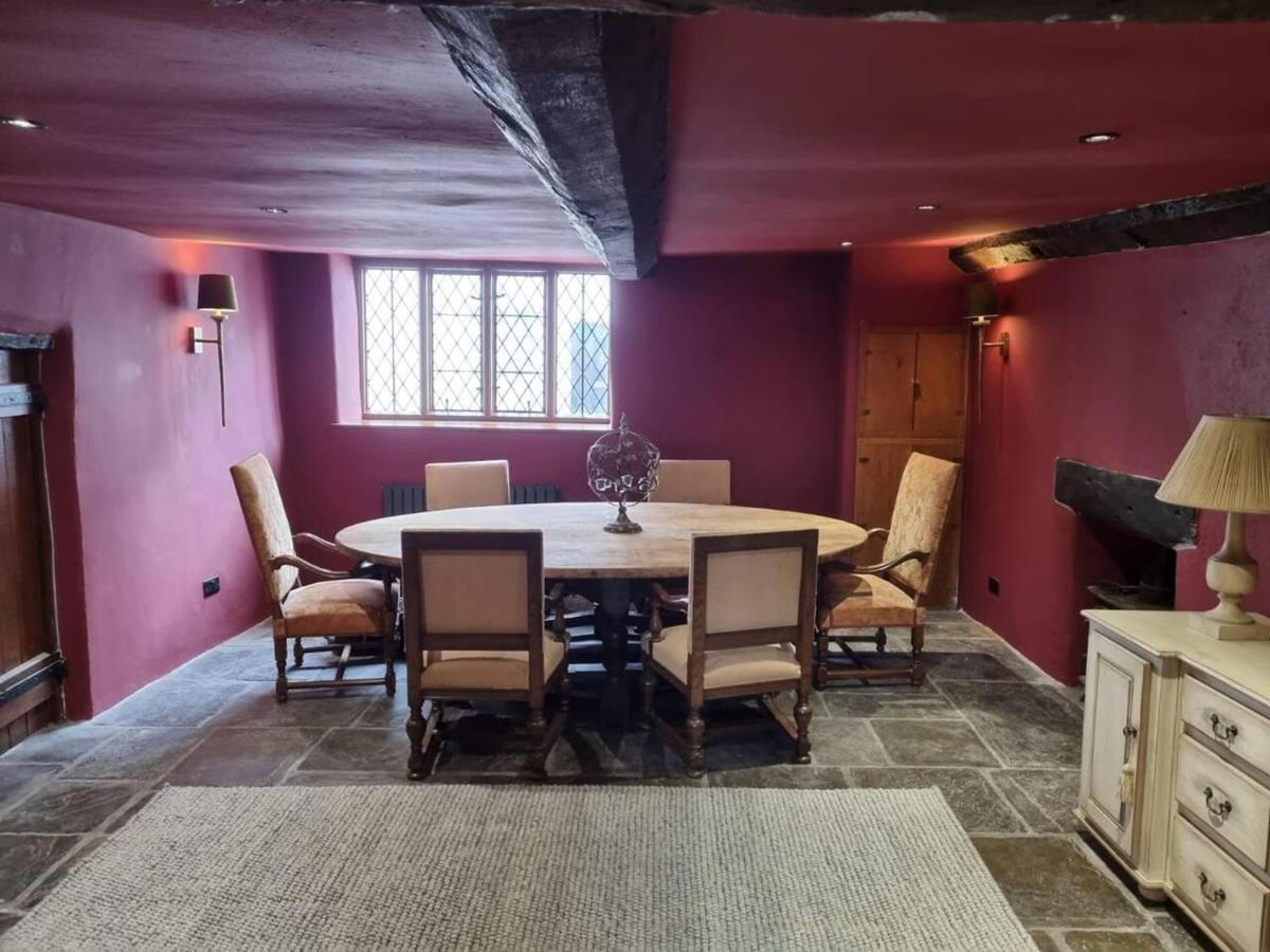 Remarkable 4-bed In Cearleon