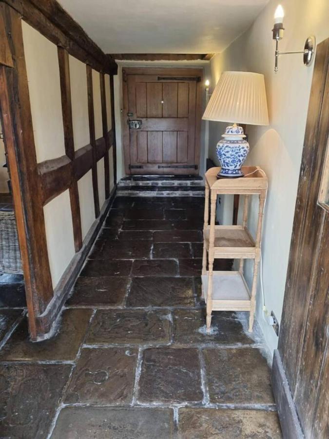 Remarkable 4-bed In Cearleon